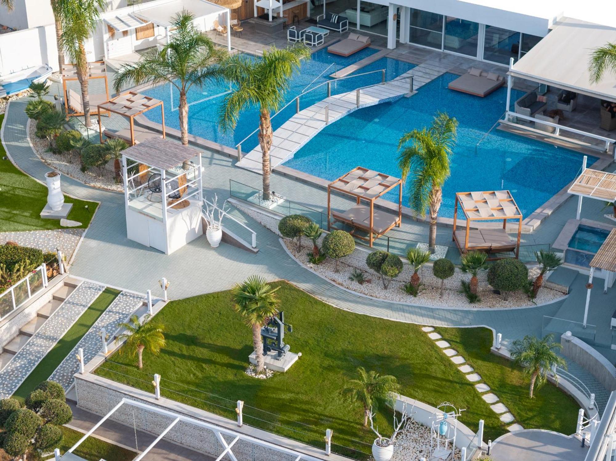 White Luxury Villa แอร์ซอนิสซอส ภายนอก รูปภาพ