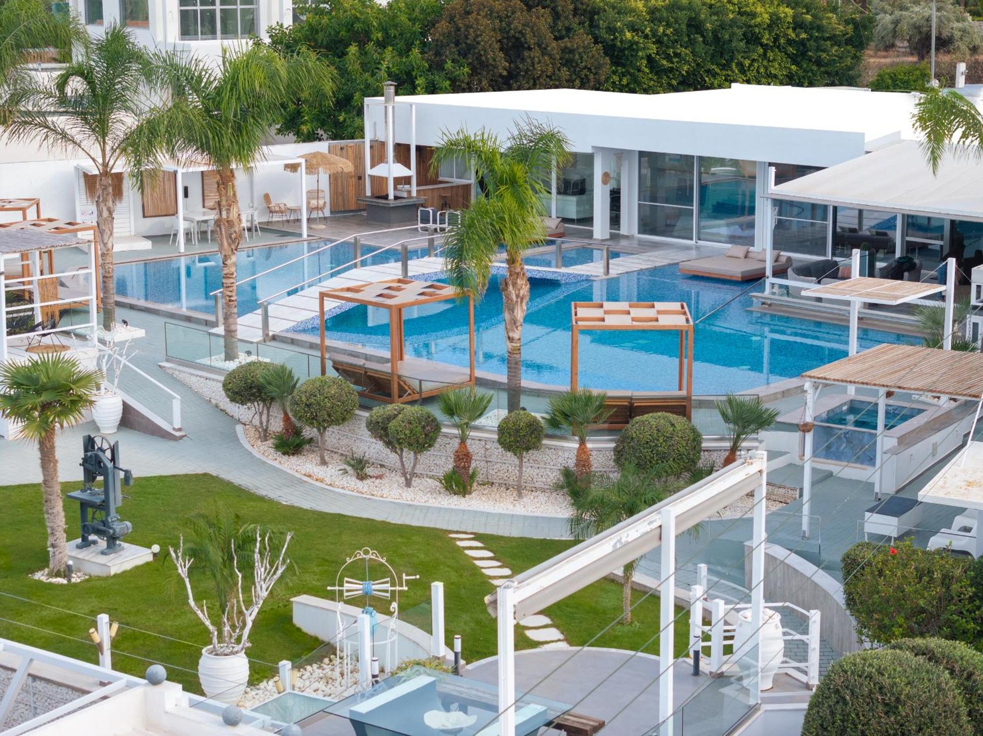 White Luxury Villa แอร์ซอนิสซอส ภายนอก รูปภาพ