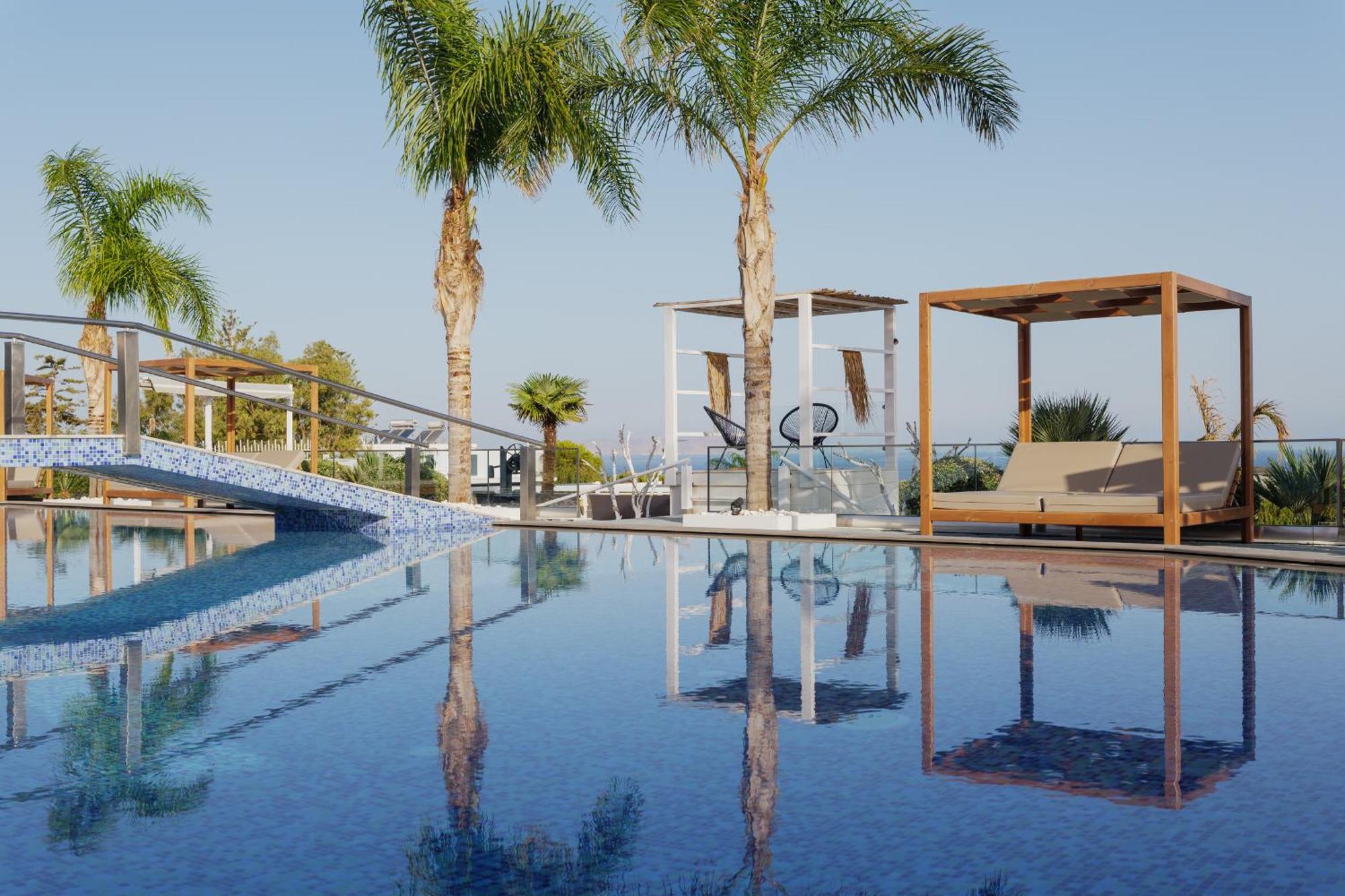 White Luxury Villa แอร์ซอนิสซอส ภายนอก รูปภาพ